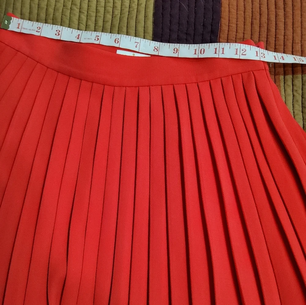 Kate Spade 100% Silk Red Pleated Midi Skirt Size 6